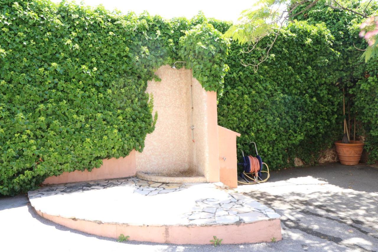 Studio With Beautiful Sea View And Direct Beach Access Cannes Exterior photo