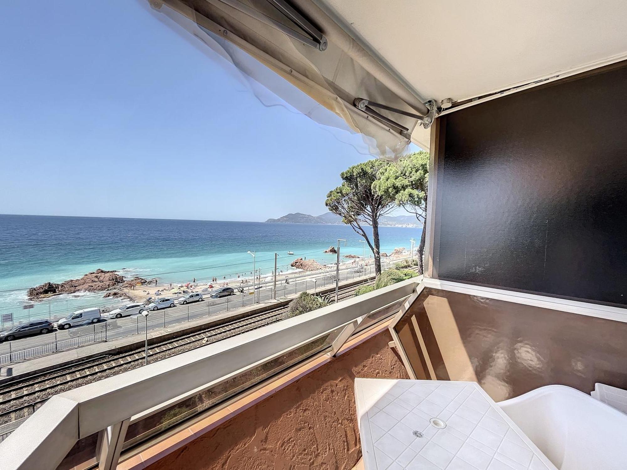 Studio With Beautiful Sea View And Direct Beach Access Cannes Exterior photo